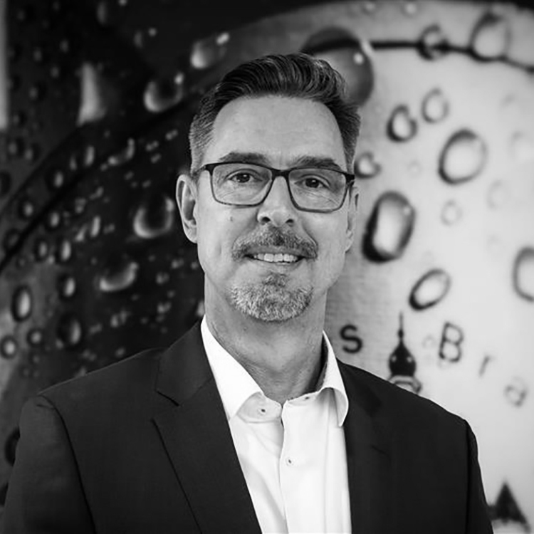 Portrait Oliver Weyerstall Hauptabteilungsleiter Getränkefachgroßhandel - Drinkport​