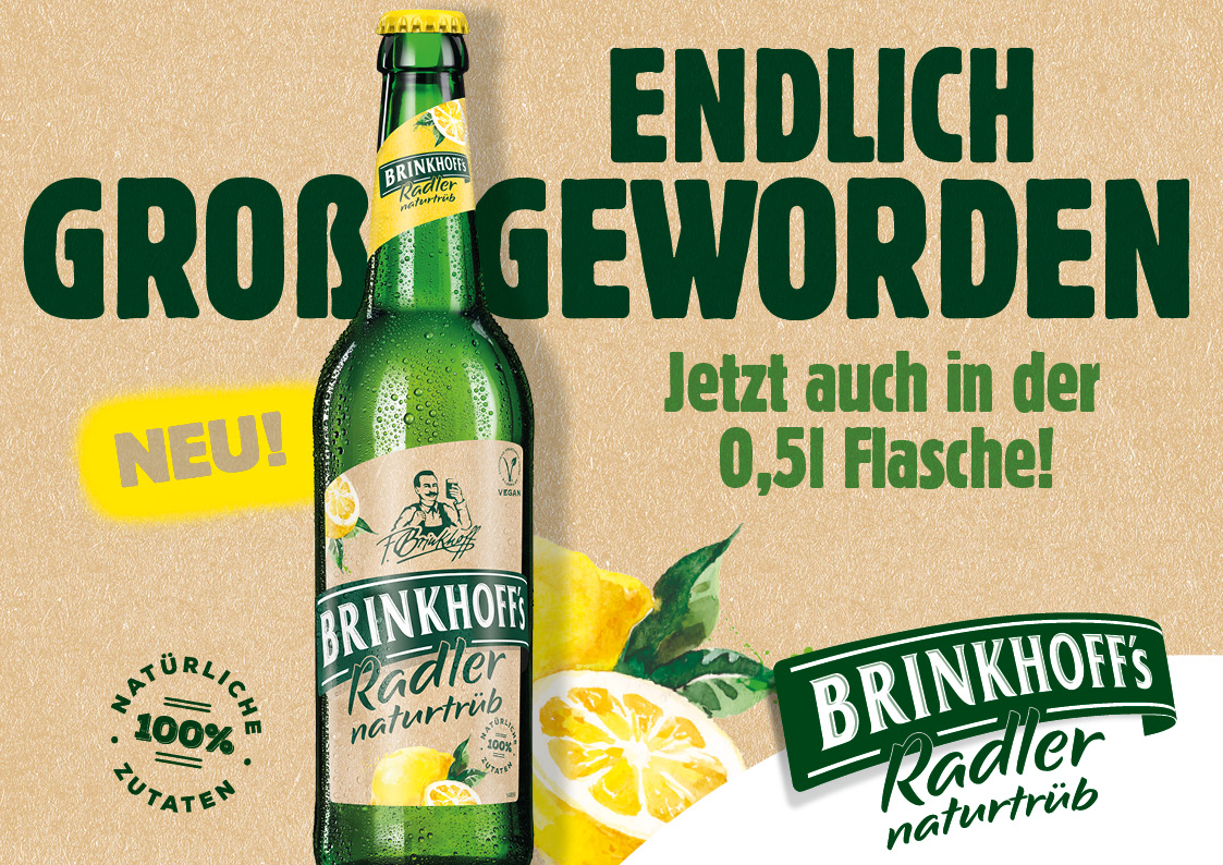 Grüne Flasche mit Zitronenscheiben steht vor großem grünen Text auf beigem Hintergrund.